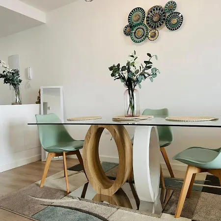 Apartment Elegant 2br Apt In Residential Area / Rooftop Pool Marbella