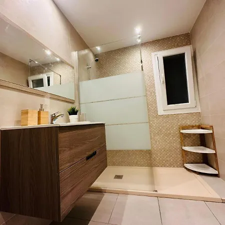 Elegant 2br Apt In Residential Area / Rooftop Pool